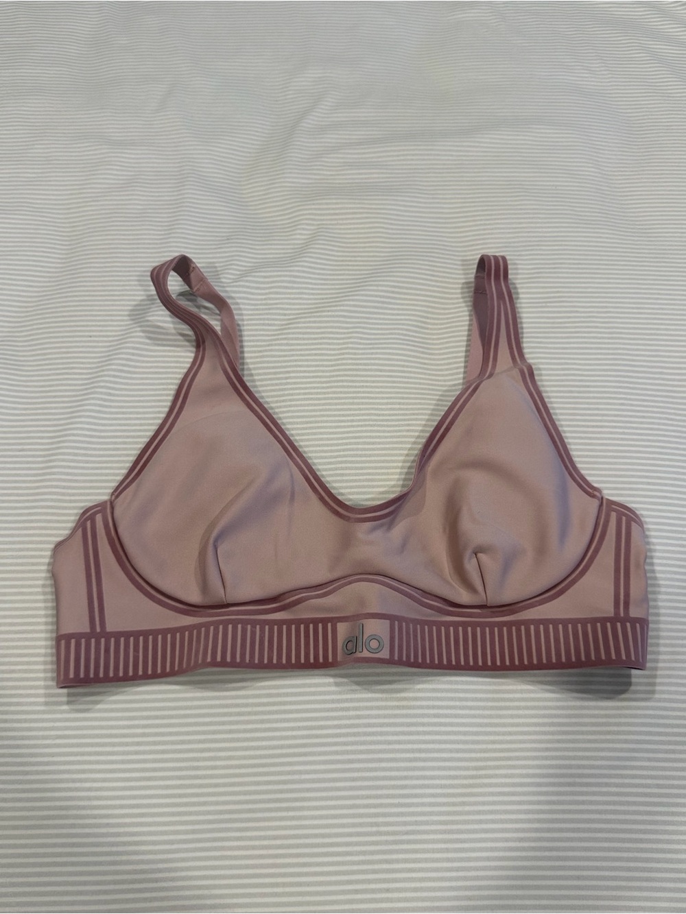 ALO Yoga Dusty Pink Bralette and Leggings Set - Picture 5 of 6